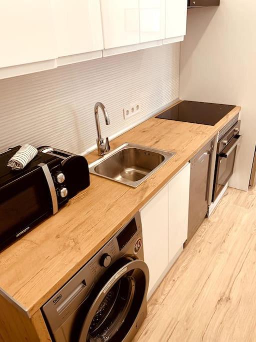 Apartamento Vip VI En Madrid Centro Apartman Kültér fotó